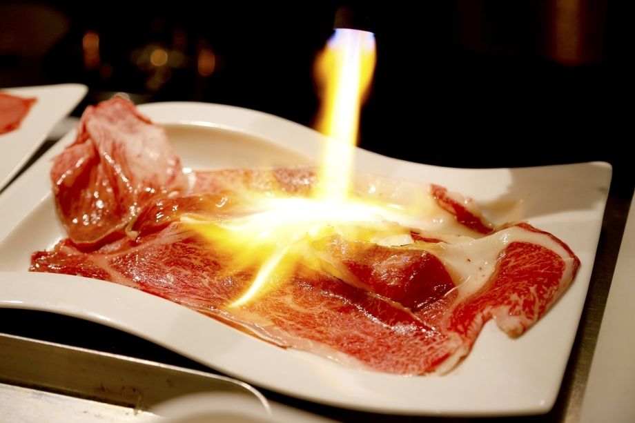 国産ビール牛直火炙り（1500円）