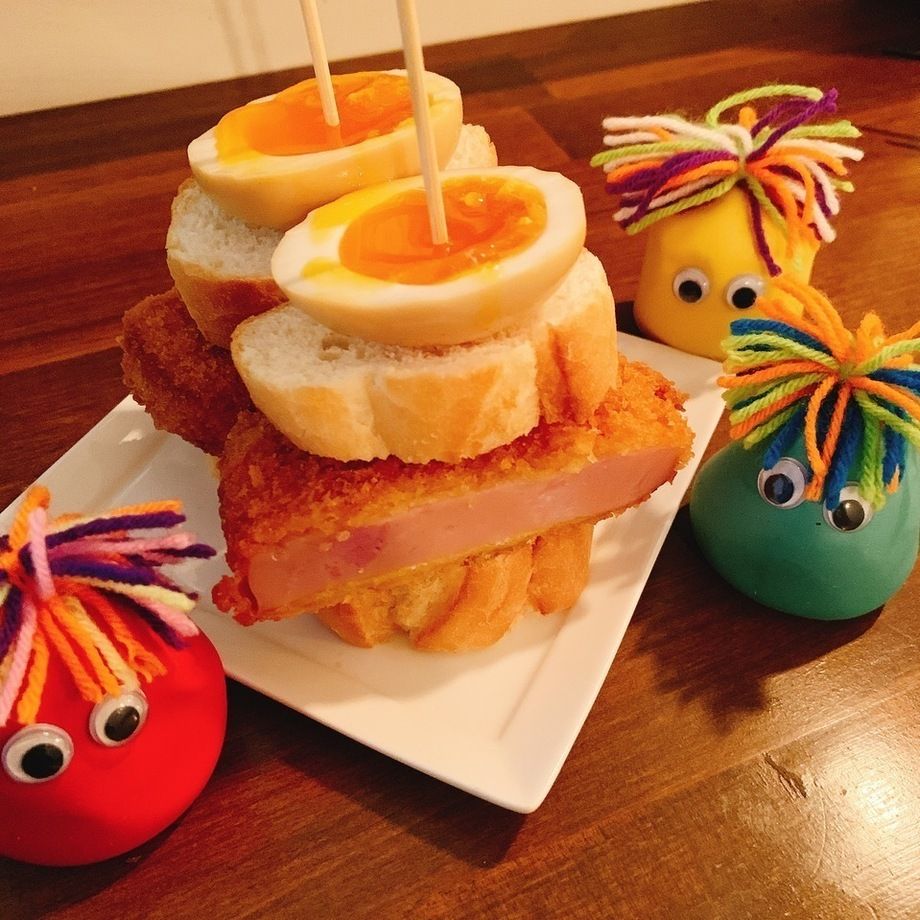 燻たま厚切りハムカツサンド