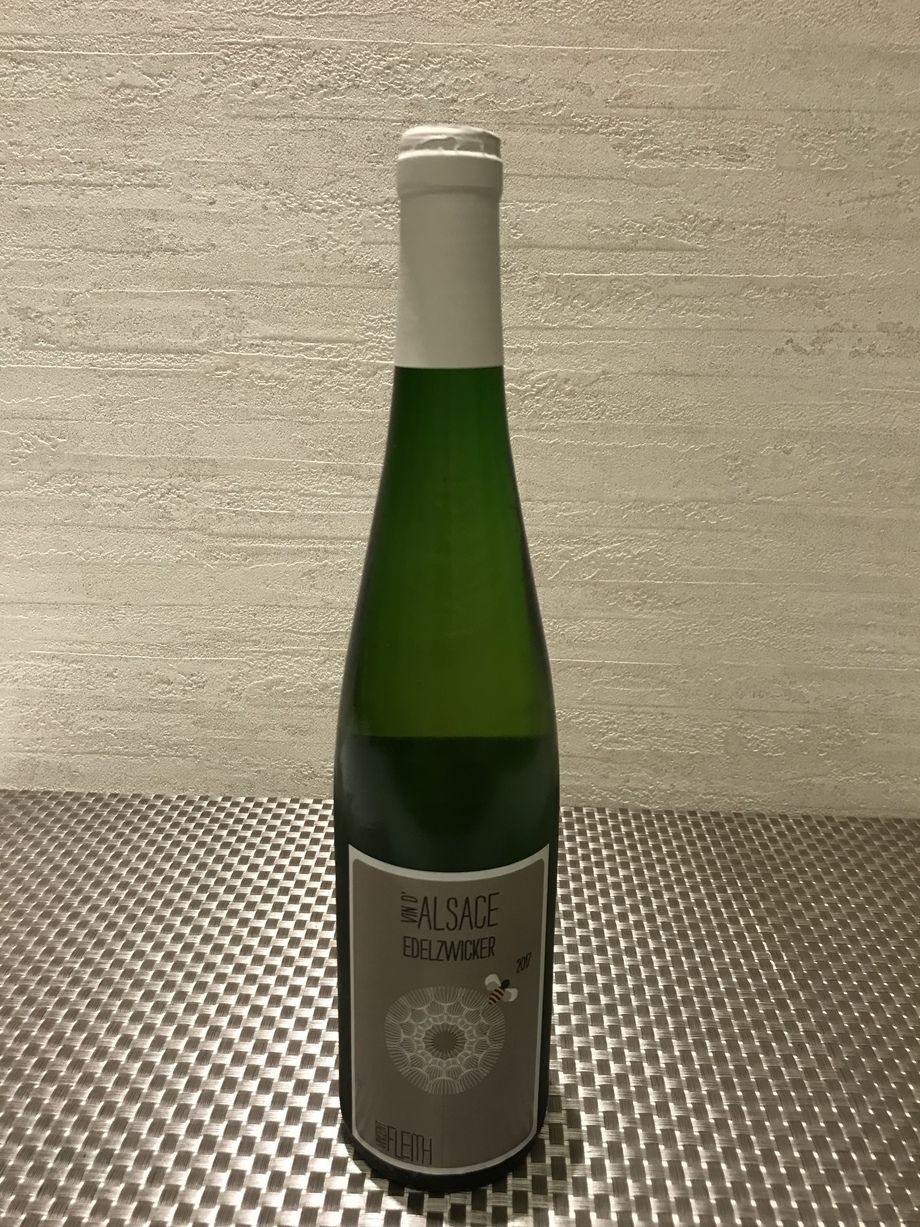 白 フライト エデルツ ィッカー(グラス850円) （6500円）