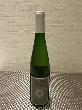 白 フライト エデルツ ィッカー(グラス850円) 