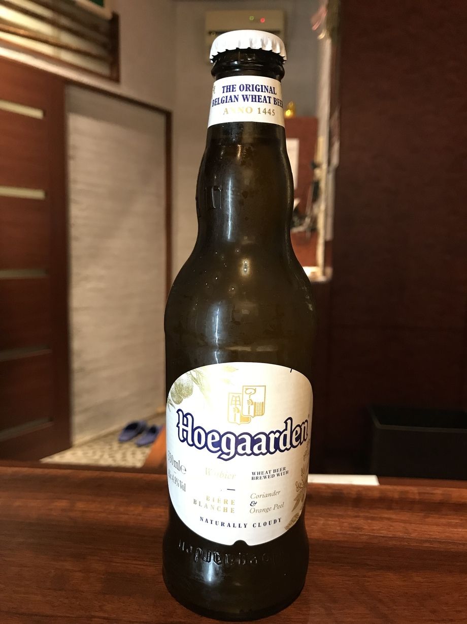 瓶ビール ヒューガルデン（690円）