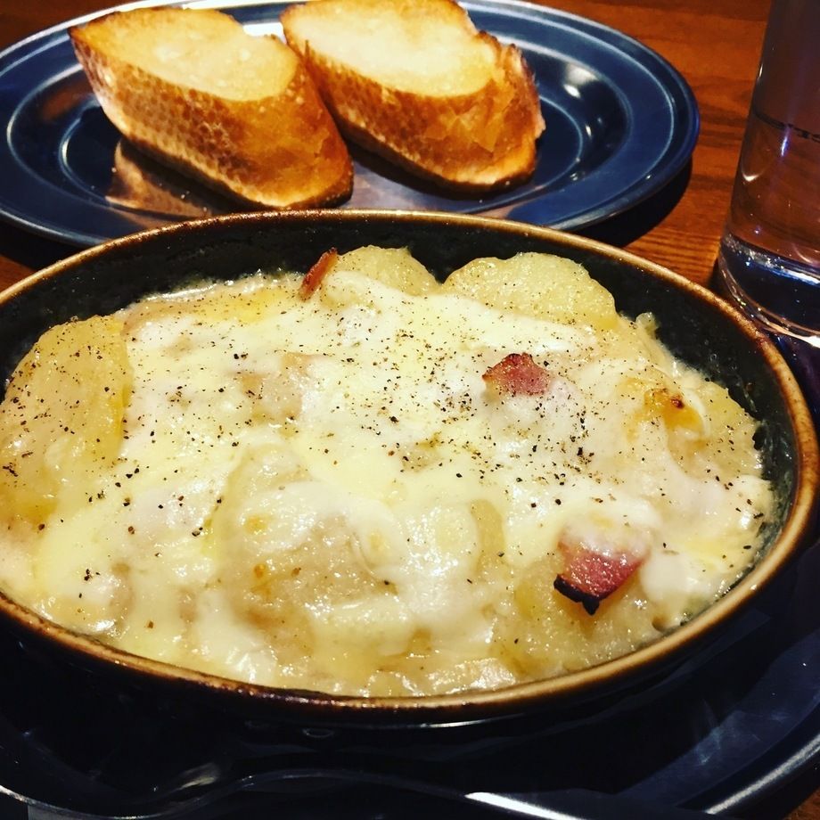 ポテトとベーコンのドフィノワーズ（¥580）