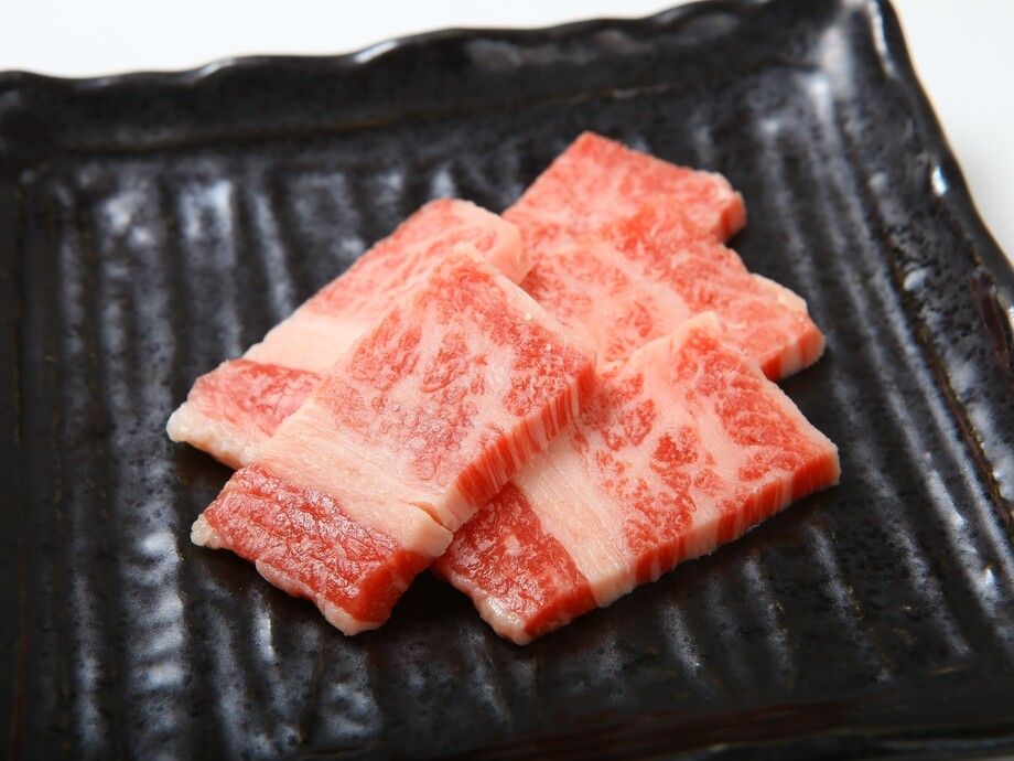 カルビ（880円）