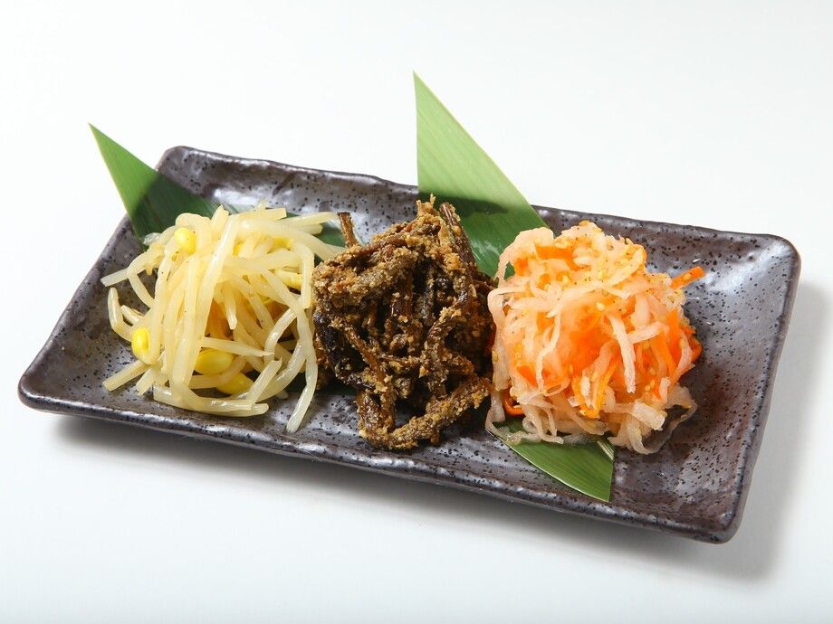 ナムル盛り合わせ（480円）