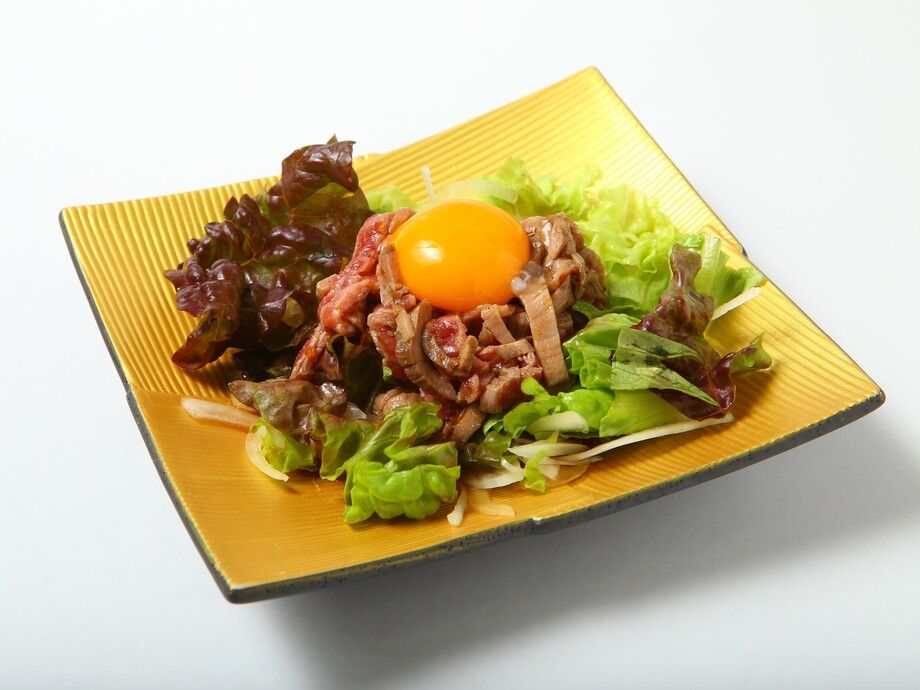 ローストビーフのユッケ風（1380円）