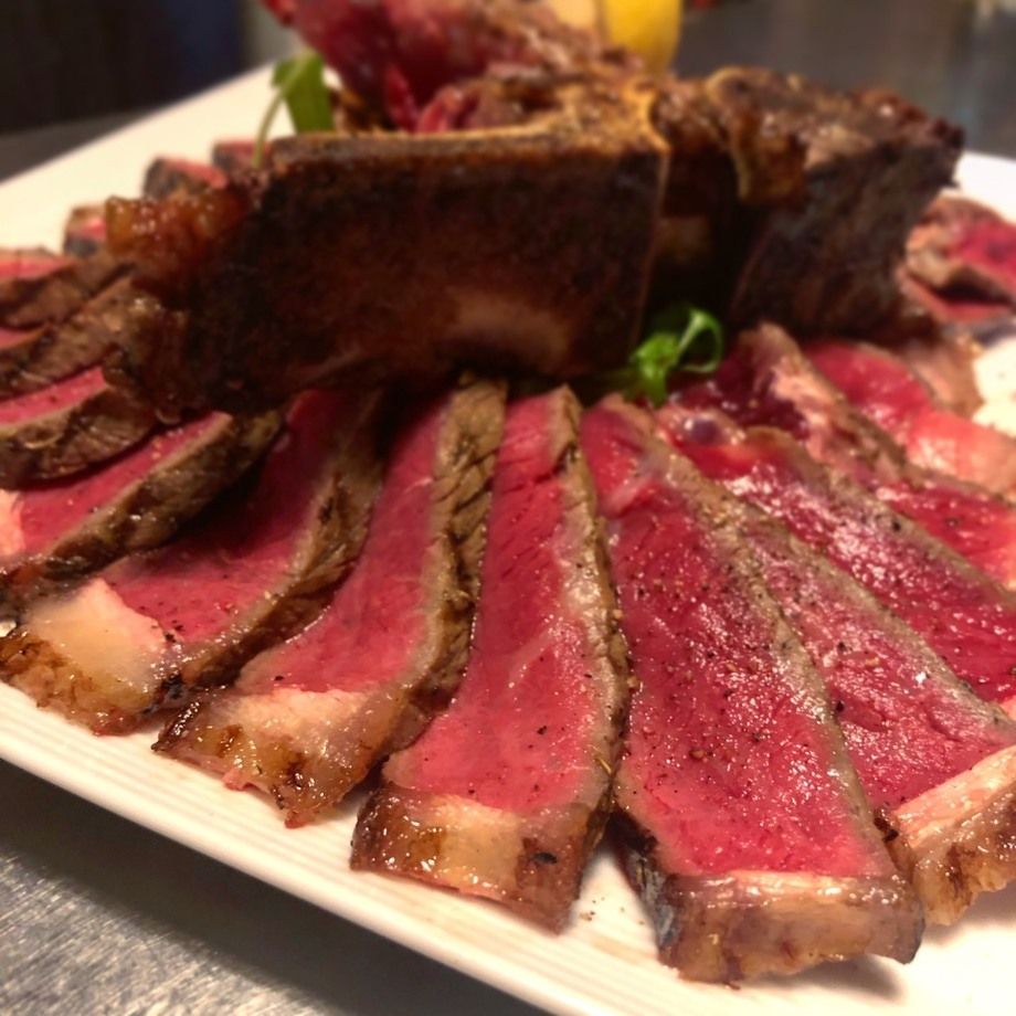 フィレンツェ風Tボーンステーキ（１ｋｇ）（100g/1000円 ※要予約）