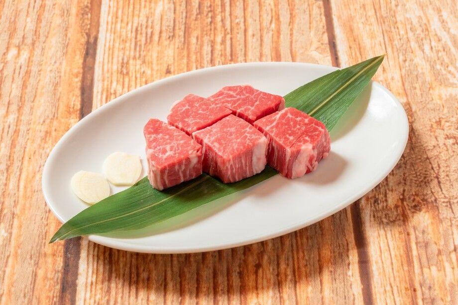 厚切りヒレ（2,500円（税抜2,273円））