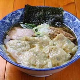 肉厚ワンタン麺
