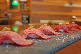 オススメ！サーロイン肉寿司盛り合わせ