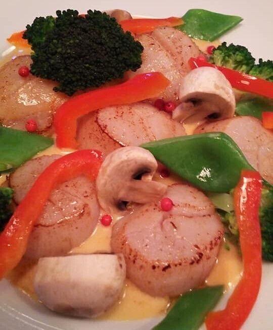 ホタテ貝柱のポワレクリームウニソース