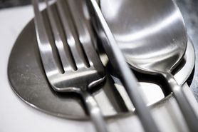 【 ちょい飲みに★メイン料理・カルパッチョや人気のポルチーニ茸の揚げリゾットなど 全7品 軽めのコース￥4000】