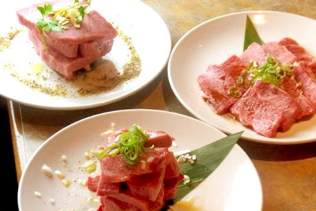 各種コース（3000円・4000円・5000円と牛亭特選コース7000円）