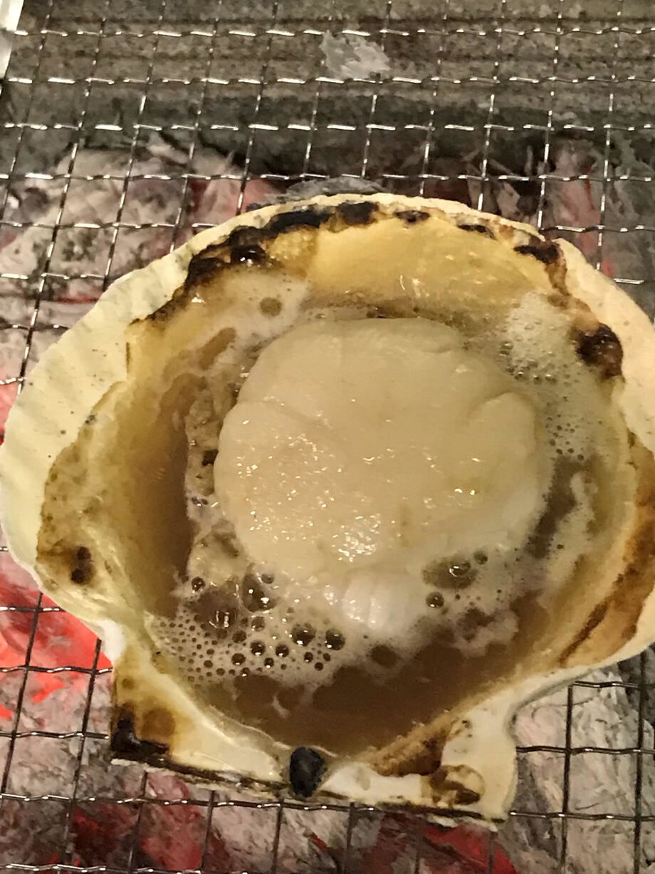 【おすすめ】絶対オススメ！帆立の囲炉裏焼き（820円（税抜））