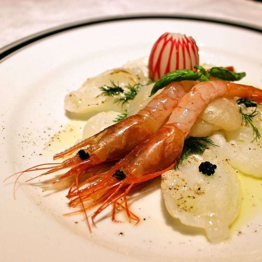 新鮮魚介の炙りカルパッチョ仕立て（1190円）