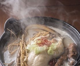 美桜鶏の丸鶏使用 参鶏湯コース