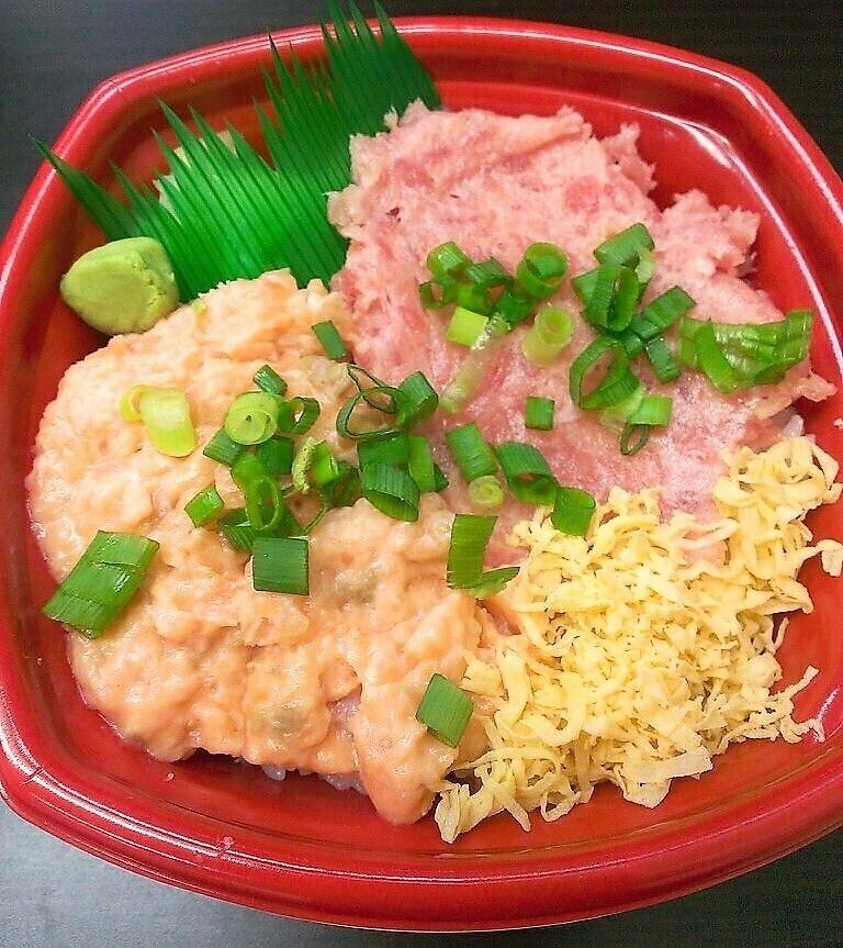 ネギトロ2色丼（並盛680円（税込）～）