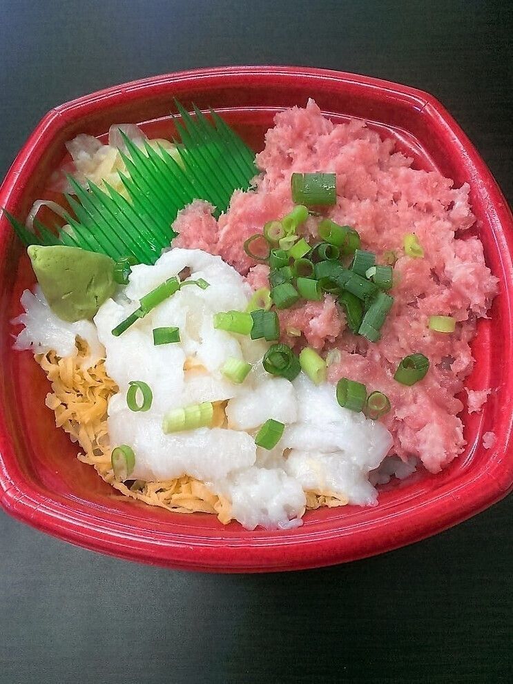 縁側ネギトロ丼（並盛680円（税込）～）