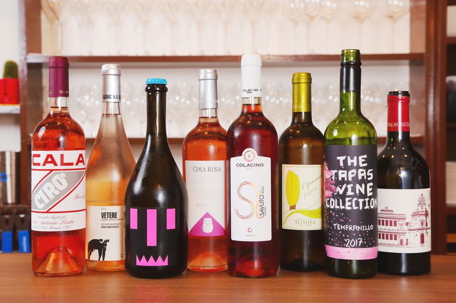 グラスワイン（700円〜）