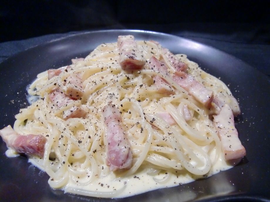ベーコンたっぷりカルボナーラ