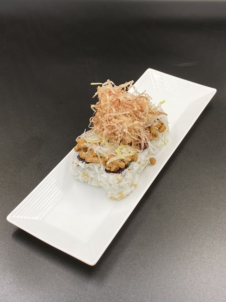 マグロタク納豆ロール（600円）