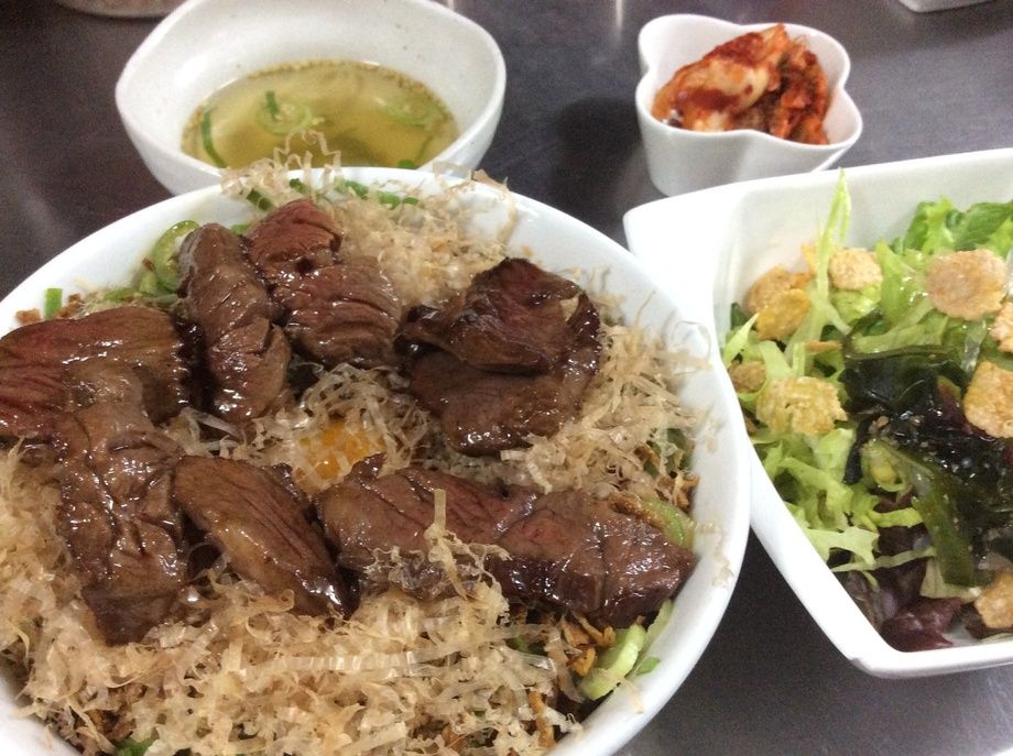 ハラミ卵葱めし丼ランチ