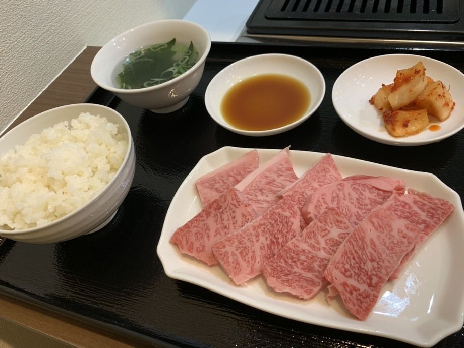 B. 店長オススメ！上定食 80g（1200）
