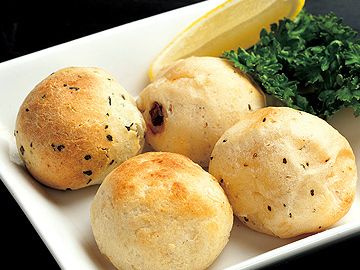 『ポンデケージョ』 ブラジルのモチモチしたチーズパン。