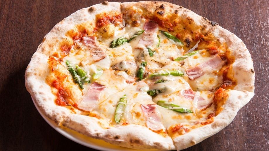 アスパラ＆ベーコン（999円(税込み1,098円)）