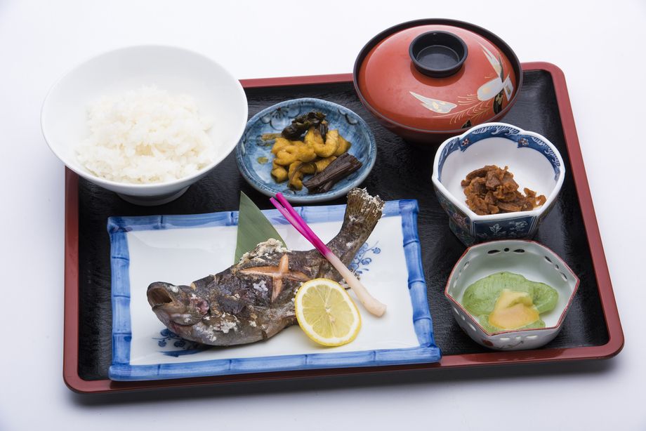 虹鱒の塩焼き定食