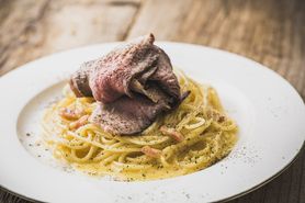 【PASTA】ローストビーフのカルボナーラ