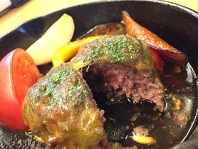 【選べるランチセット】スキレット鍋のハンバーグ