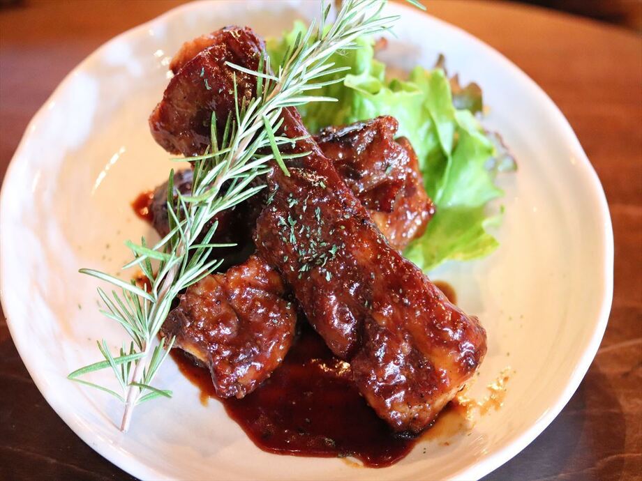 SPARE RIBS〜大人気スペアリブ〜	（1,650円 ）
