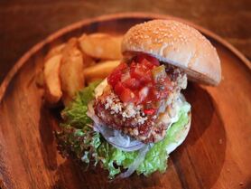 CHICKEN BURGER	チキン竜田バーガー	