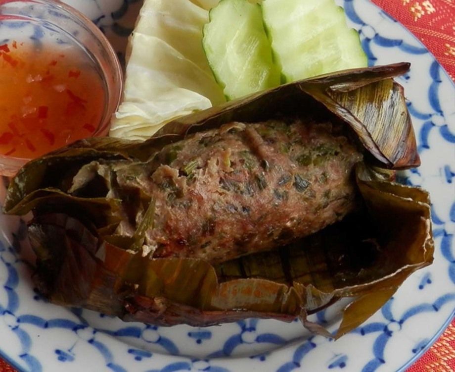 ไส้อั่วห่อใบกล้วย