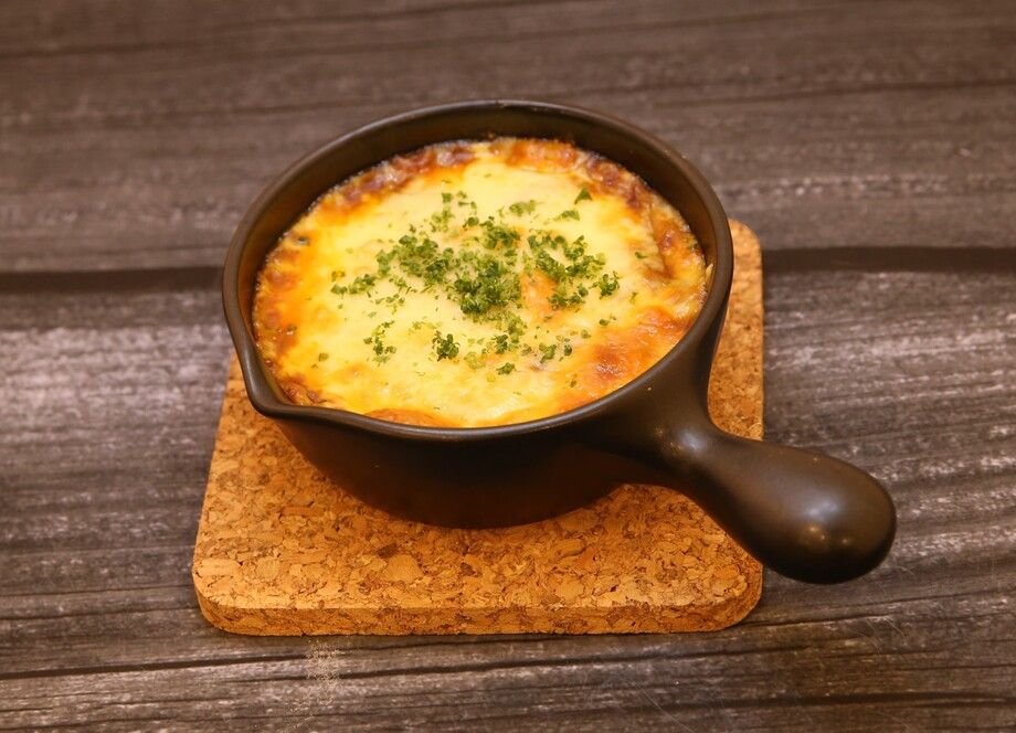 チリコンカルネのチーズ焼き