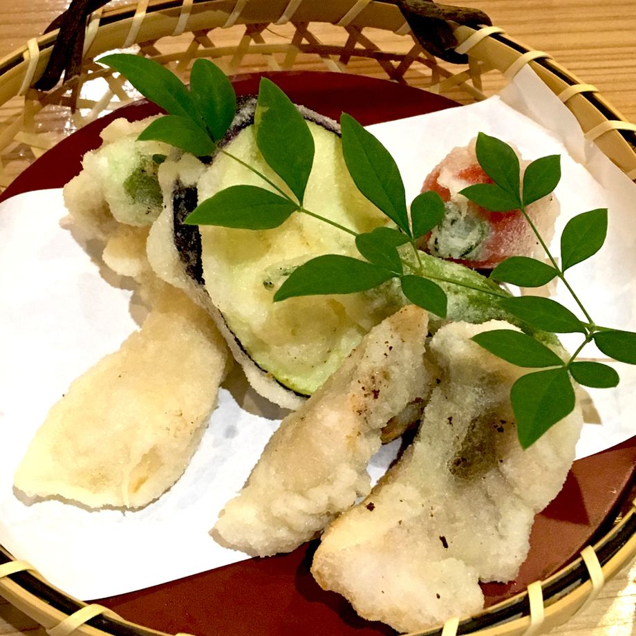 鯖と旬菜の天ぷら（680円（税抜き））