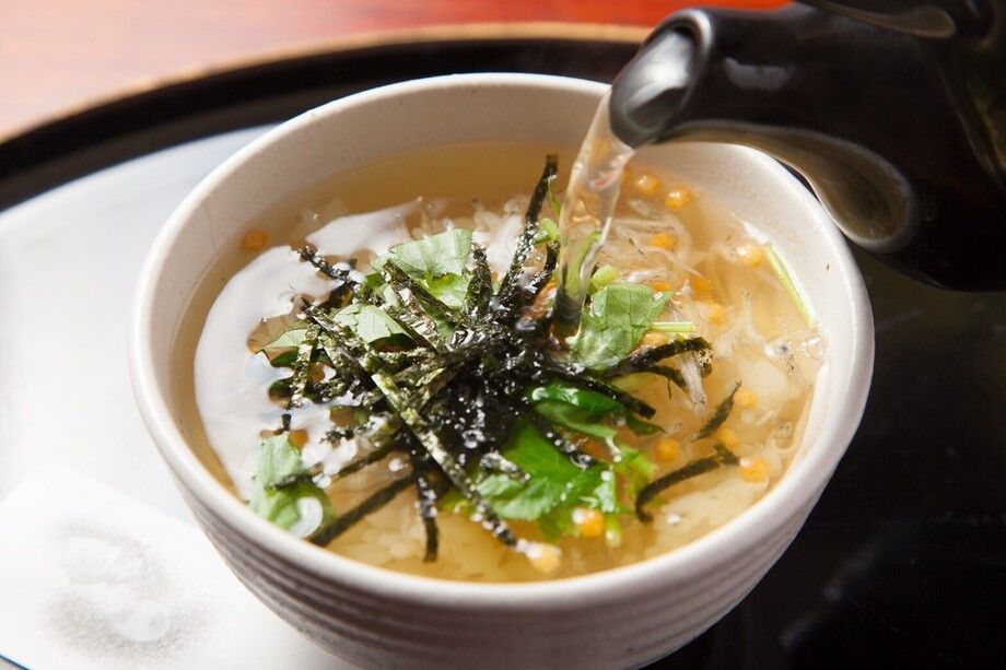 つや姫のだし茶漬け（梅・山葵・塩昆布・牛山椒・辛子高菜）