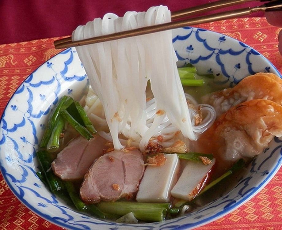 ก๋วยเตี๋ยวน้ำเส้นเล็ก