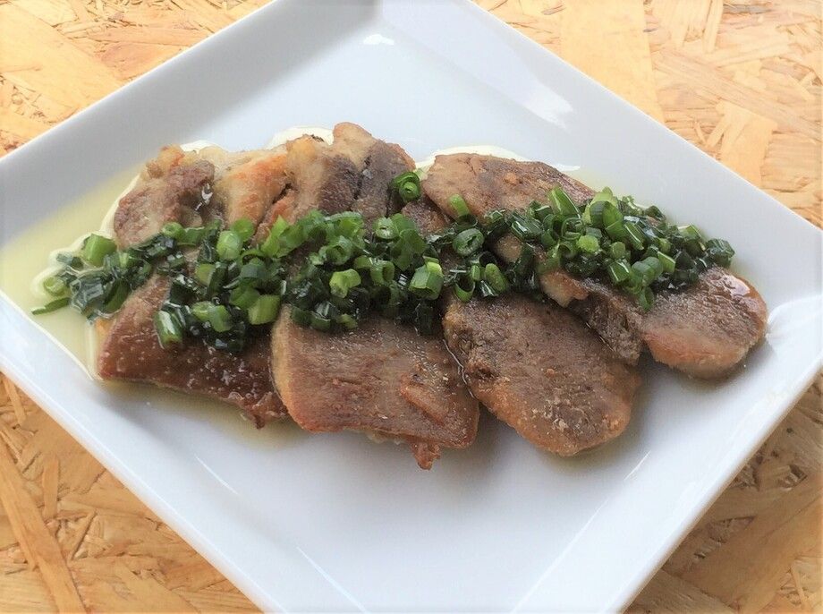 豚タンの塩ネギソテー