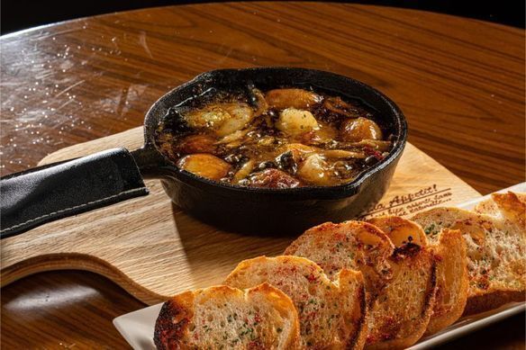 日替わりアヒージョ（バケット付き）