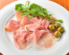 サンダニエレ産 生ハム・ミラノサラミ・モルタデッラの盛り合わせ