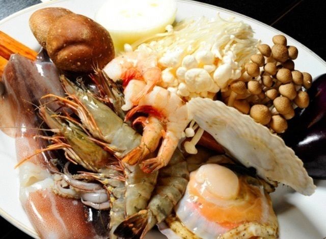 旬の海鮮盛り合わせ（¥1,450）