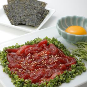 【NEW】秘伝のたれ まぐろユッケ Chopped Tuna Seasoned With Korean Sauce 