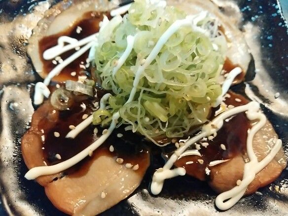 特製タレでネギ豚チャーシューカルパッチョ〔京都九条ねぎ使用〕