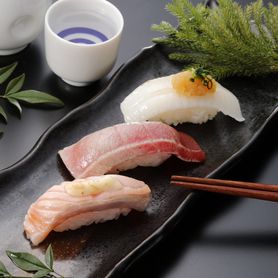 炙り3貫セット Broiled Nigiri 3 pieces 