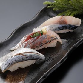 光物3貫セット Silver Skinned Fish Nigiri 3 pieces 