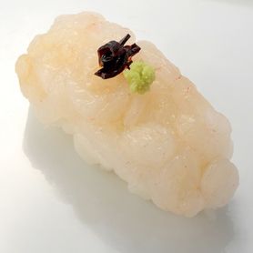 白えび昆布〆 White Shrimp Seasoned with Kelp 