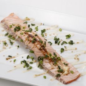 炙りジャンボとろサーモン Broiled Fatty Jumbo Salmon 