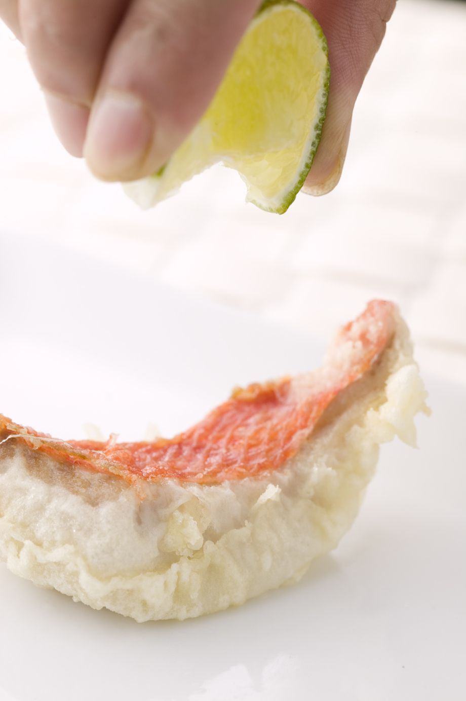 【風】　　　5000円（天ぷら5種（魚介3種、野菜2種）、お食事、デザート）