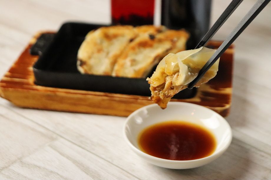 【餃子食べ放題】昼宴会限定、12:00～16:00入店♪飲み放題付き3000円ぽっきり※前日までの予約のみ （込3000円）